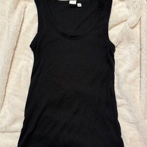 GAP Black Ribbed Tank Top